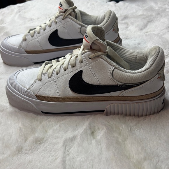 Nike court legacy lift White and Black Low-Top Sneakers - Picture 7 of 7